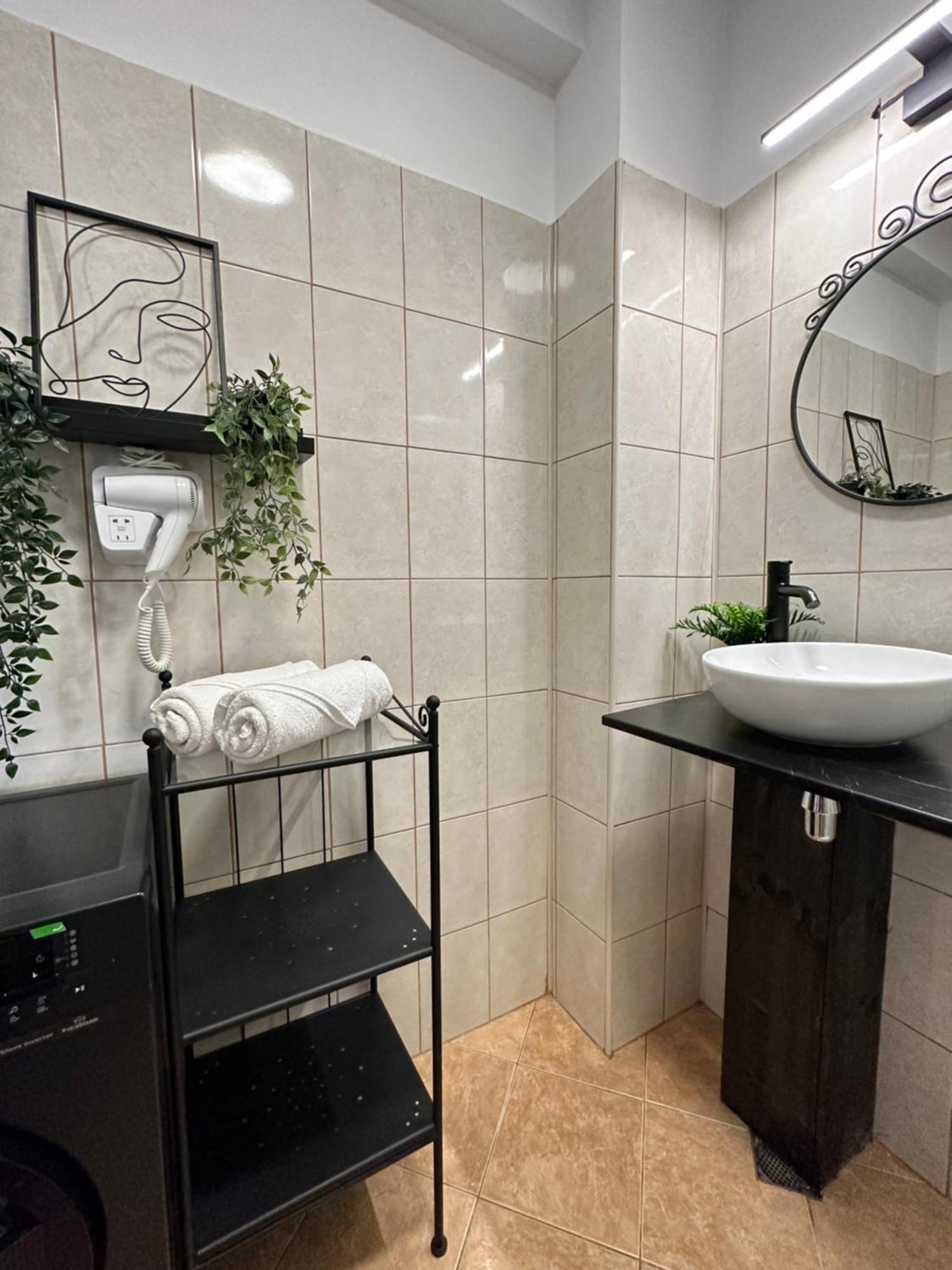 Apartamento Central Studio Sapphire Bucarest Exterior foto